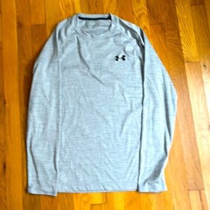 Under Armour loose fit long tee shirt
